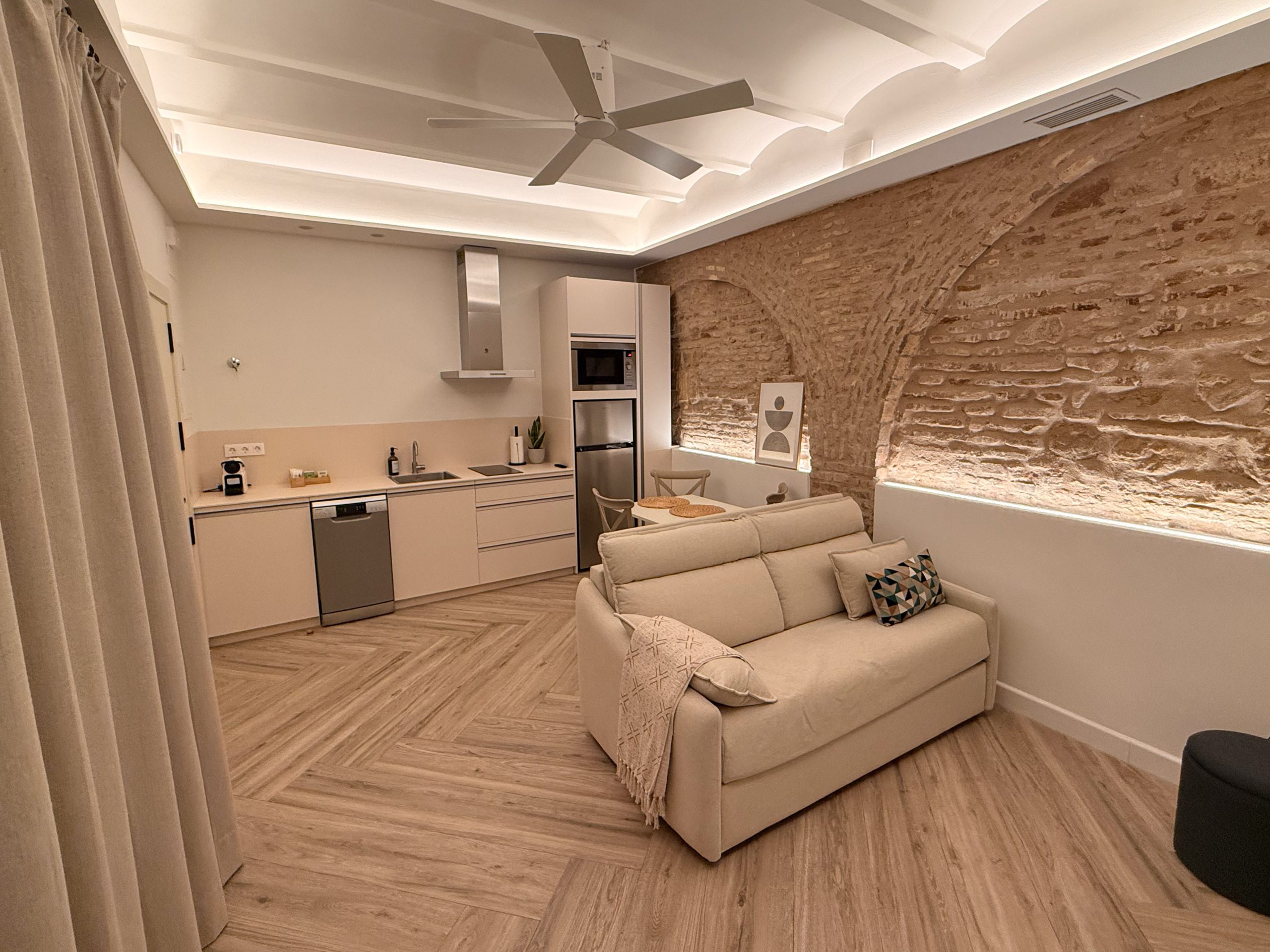 APT4 COMEDOR SOFA COCINA